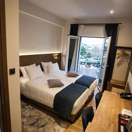 River House Hotel